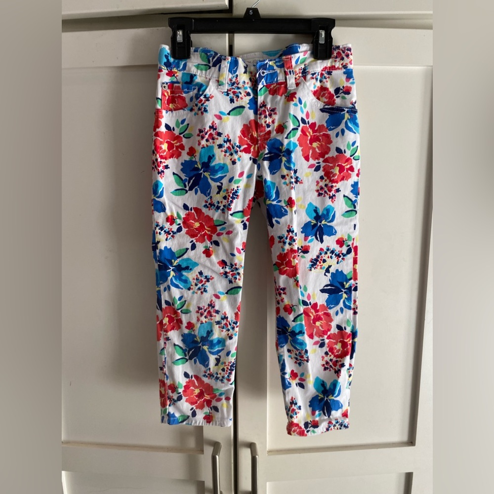 Floral pattern cropped pants from Children’s Place. Size 10.